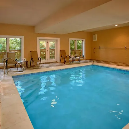 Cherokee Pool Lodge Holiday Home